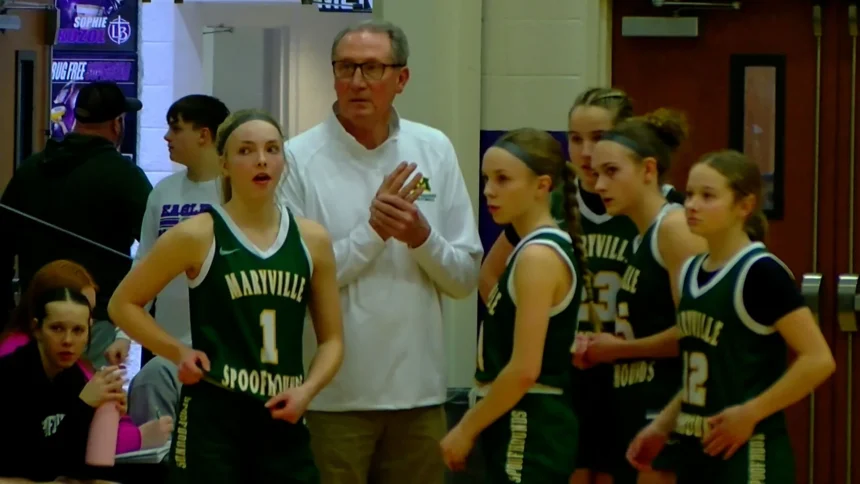 Maryville High School hoops sweeps Bishop LeBlond on the road