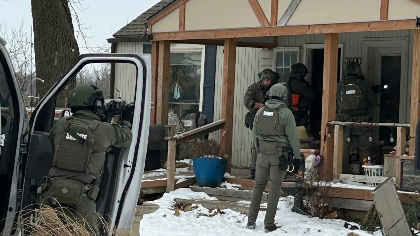 The Clay County, Missouri Sheriff’s STAR team serves search warrant related to ongoing investigation.