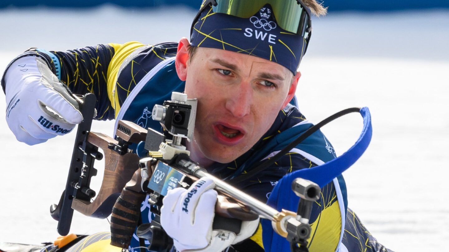 Martin Ponsiluoma of Sweden in the 12.km pursuit.