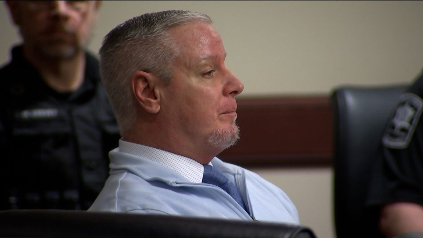 <i>Pool via CNN Newsource</i><br/>Colin Gray