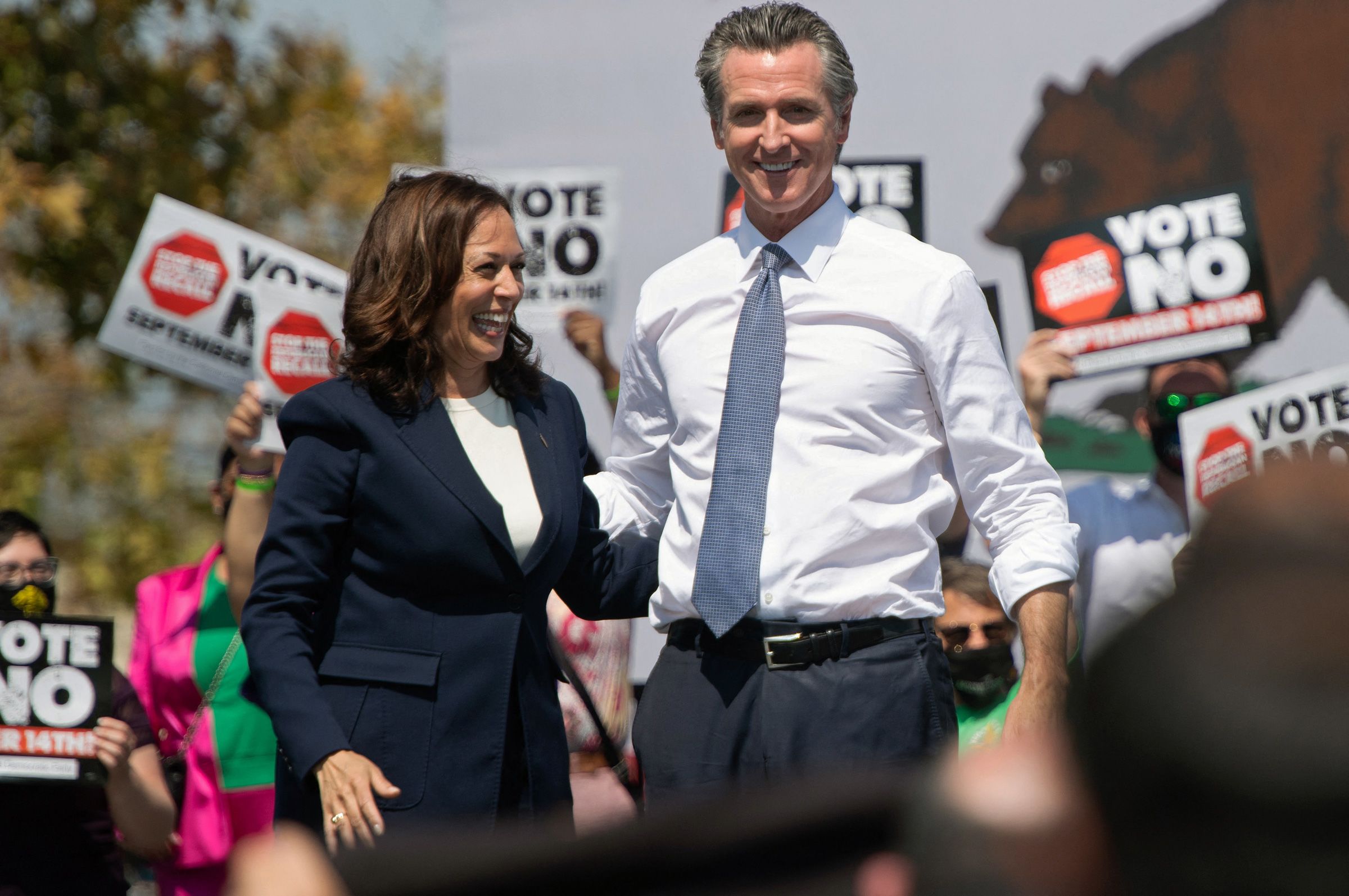 <i>SAUL LOEB/AFP/AFP via Getty Images via CNN Newsource</i><br/>Former US Vice President Kamala Harris (left) stands with California Governor Gavin Newsom during a campaign event in San Leandro