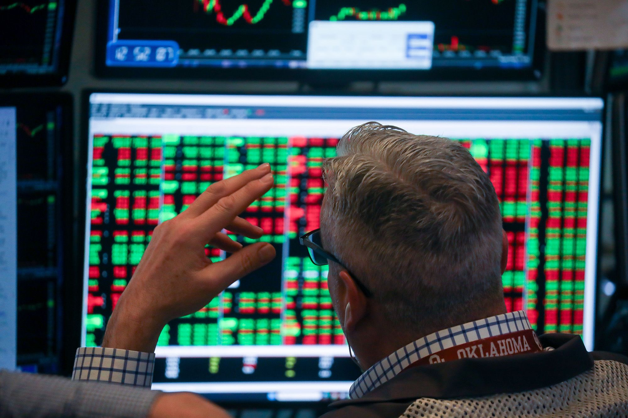 <i>Michael Nagle/Bloomberg/Getty Images via CNN Newsource</i><br/>Stocks fell
