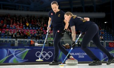 Sweden curlers prepare to sweep