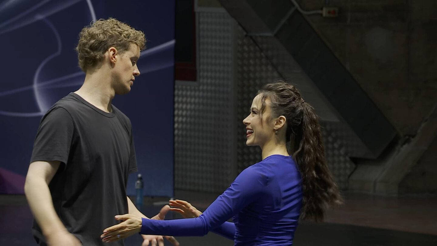 Chack and Bates warm up