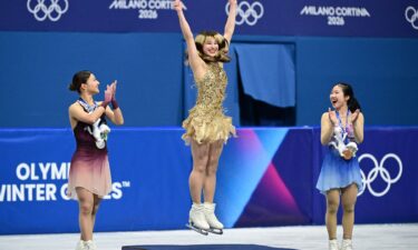 Alysa Liu celebrates her gold medal