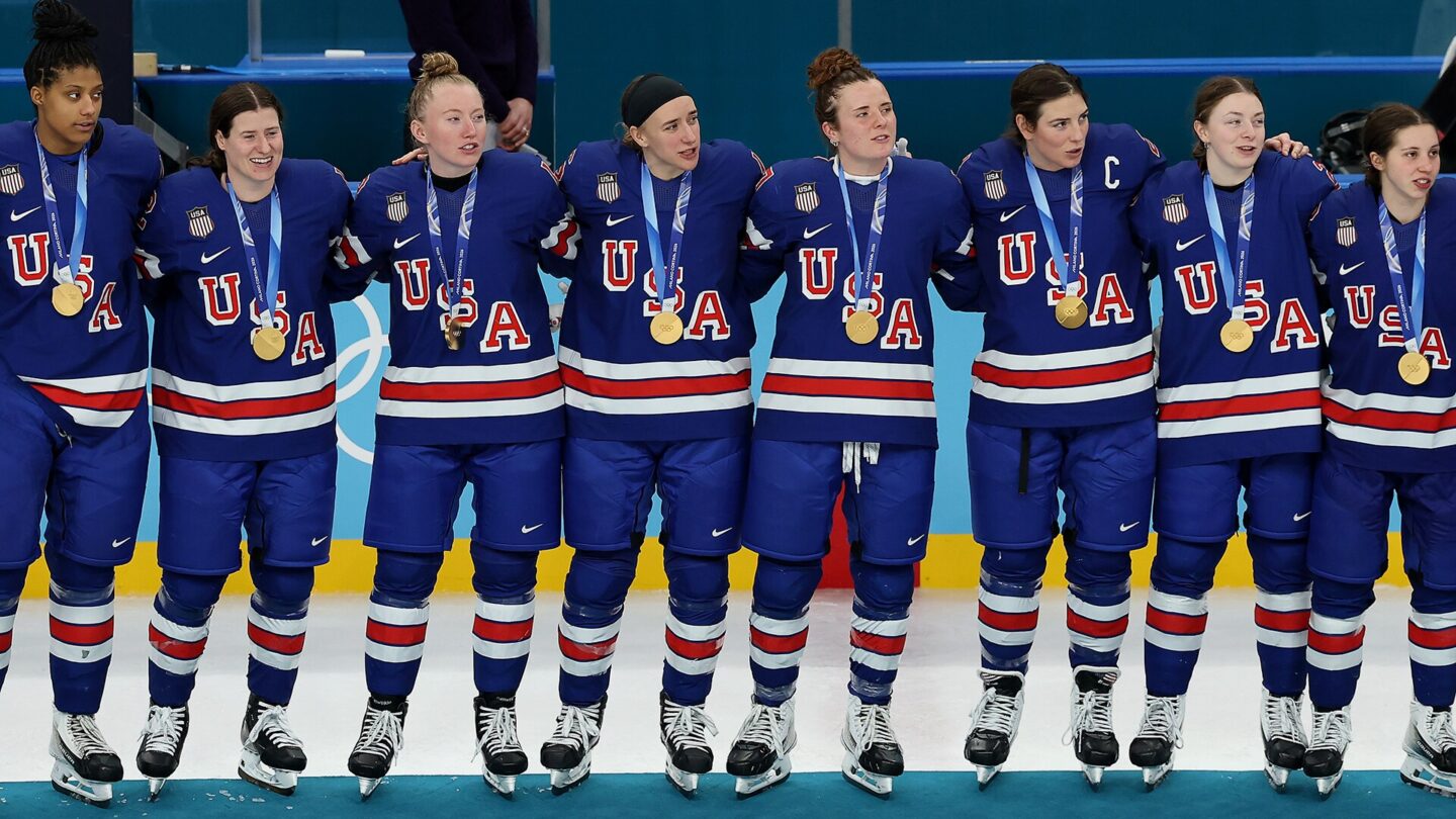 <i>NBC Olympics</i><br/>U.S. women's hockey team receives gold medal after defeating Canada