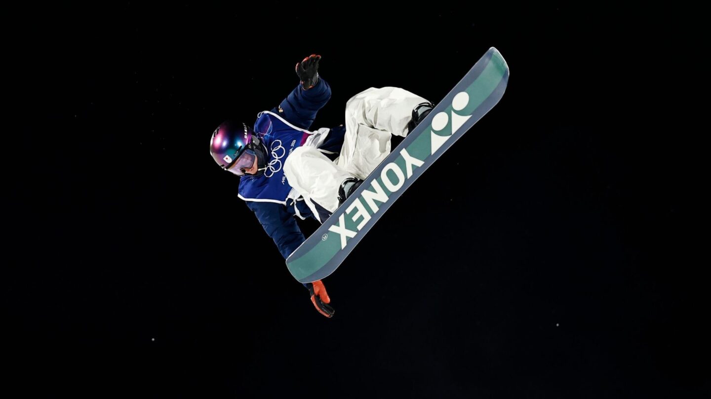 Men's snowboard big air final.