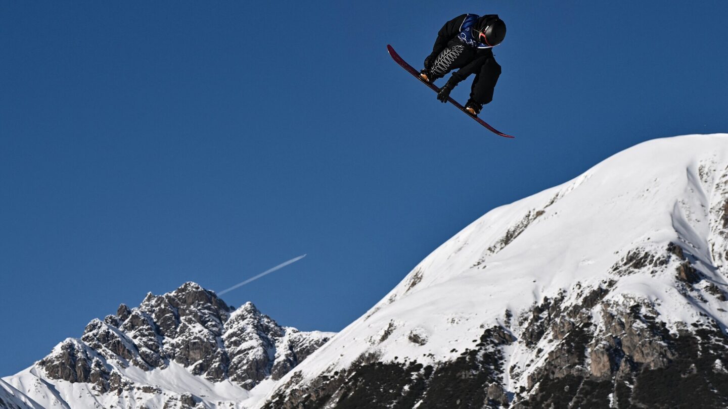 Zoi Sadowski-Synnott competes in slopestyle qualifying