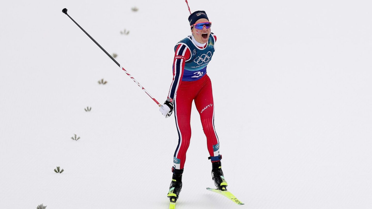 A Norwegian skier in the women's 4x7.5km relay.