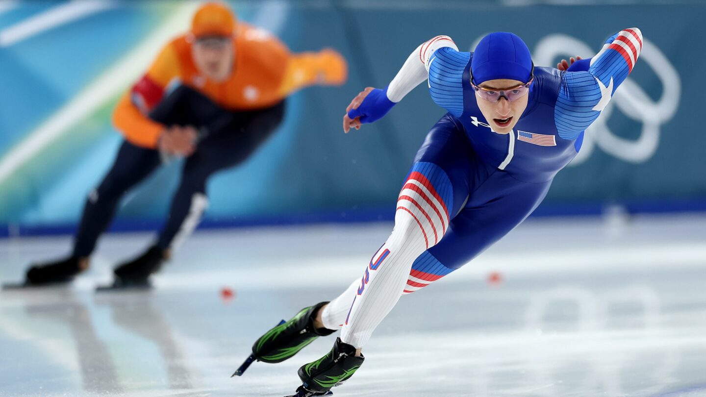 Jordan Stolz in the 500m.