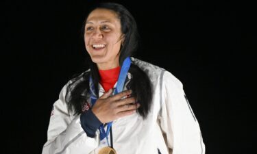 Elana Meyers Taylor with her gold medal.