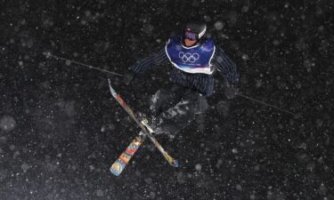 Slo-mo shots from skiing