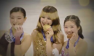 Alysa Liu with gold medal