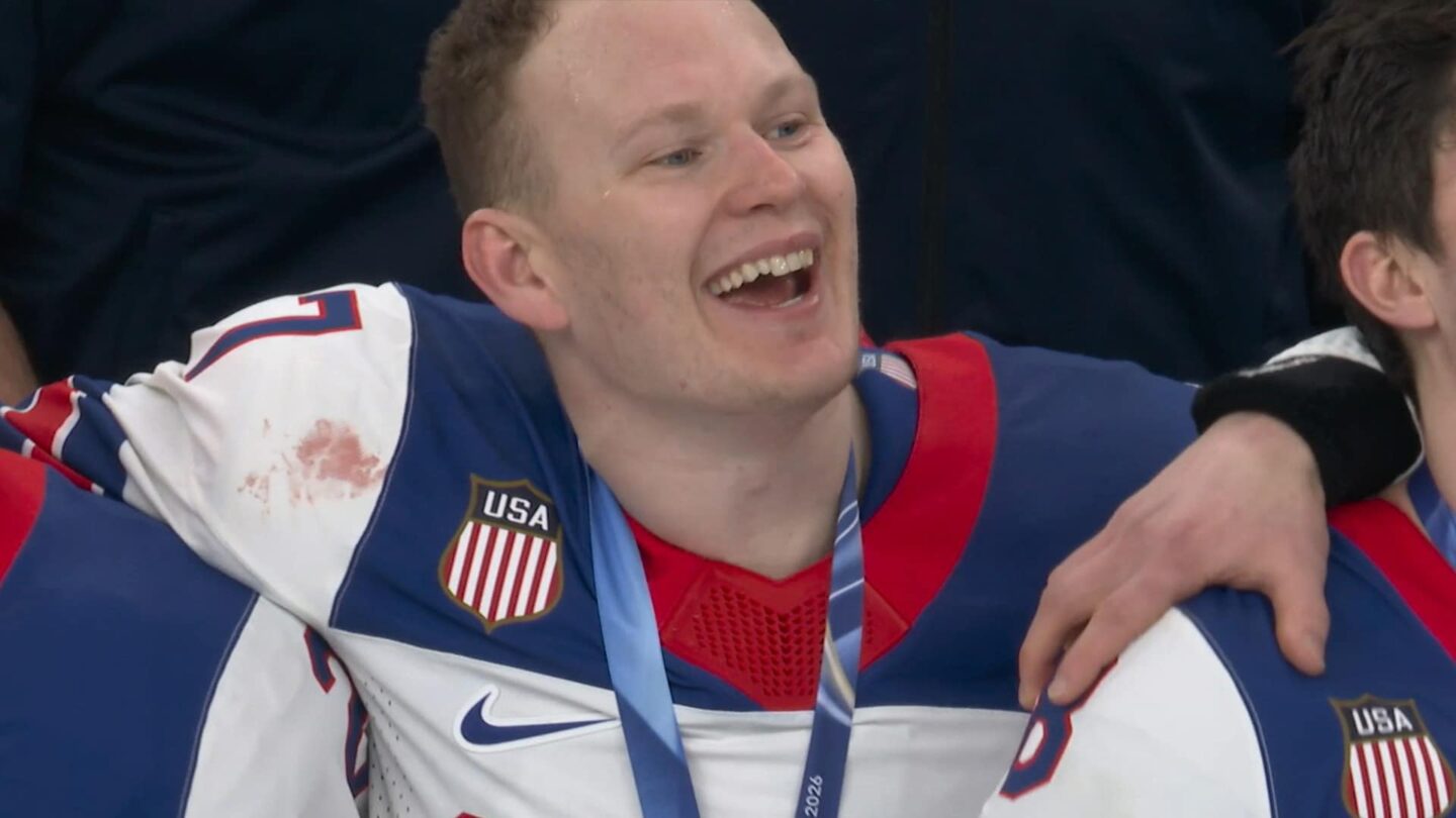 <i>NBC Olympics</i><br/>Team USA sings the national anthem