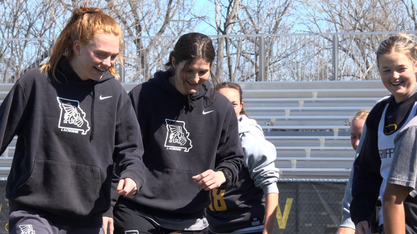 Garaway (middle) at practice with her team 