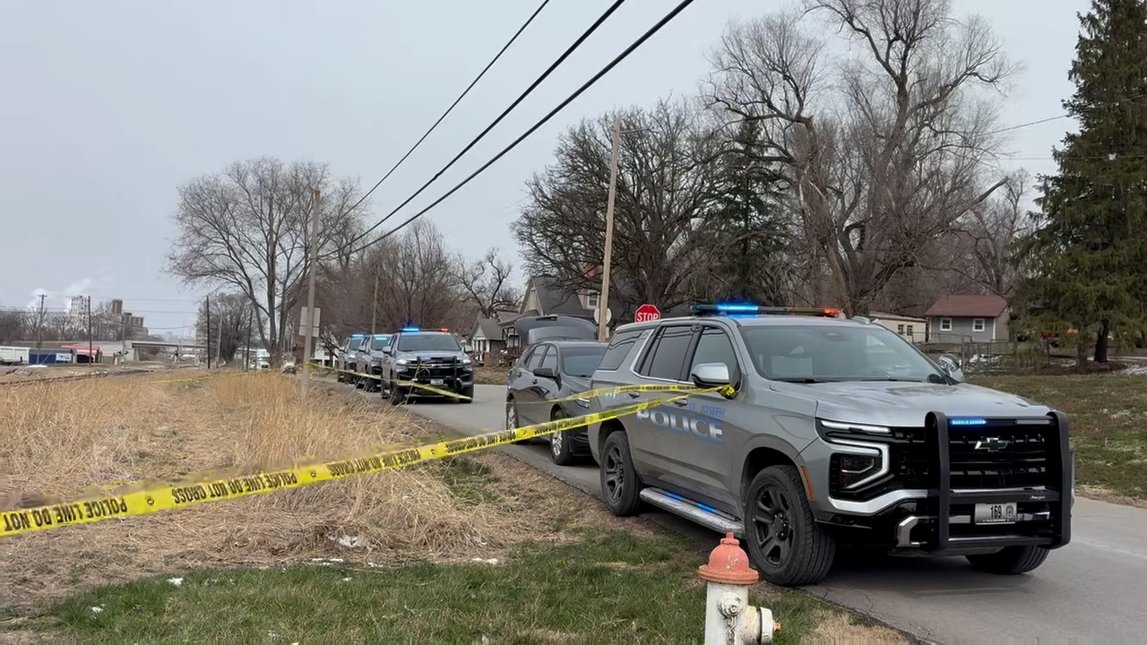 SJPD: Man found dead near railroad tracks - KQ2 | St. Joseph, Missouri ...
