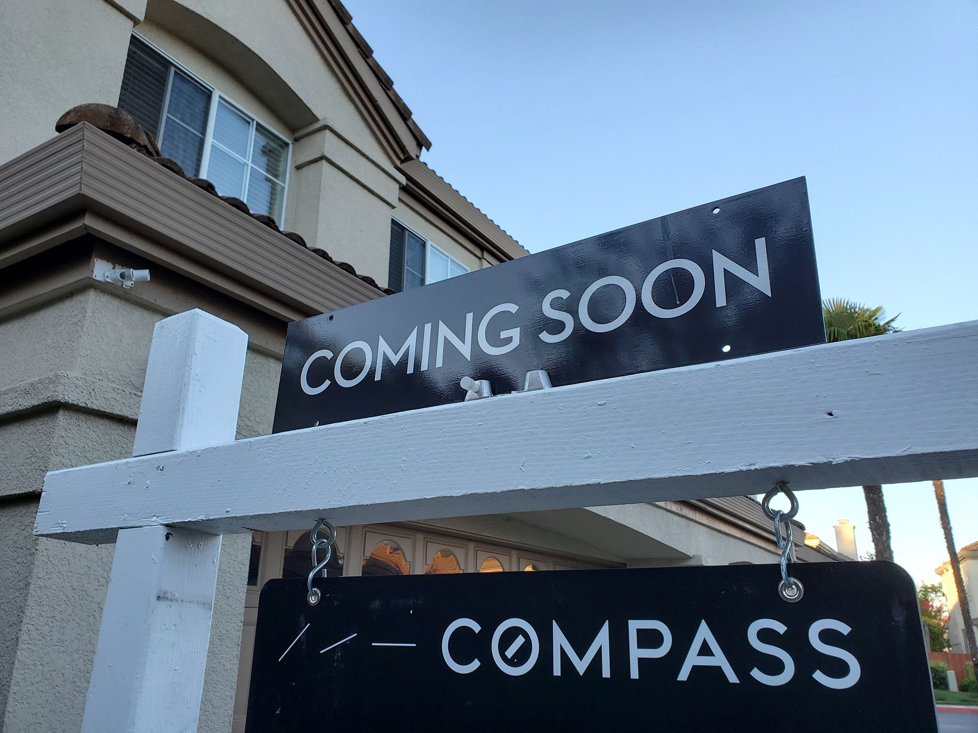 <i>Smith Collection/Gado/Getty Images via CNN Newsource</i><br/>Home for sale with sign from real estate brokerage Compass in San Ramon