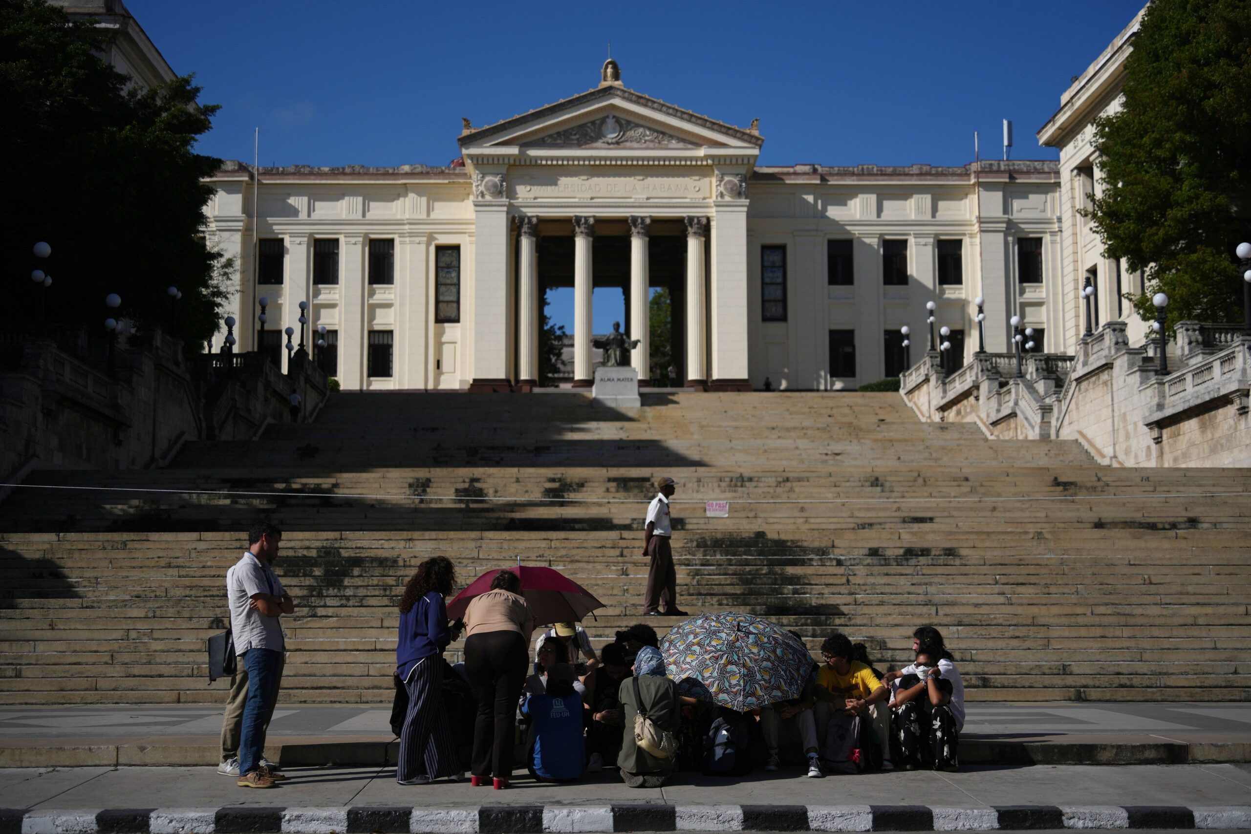 <i>Norlys Perez/Reuters via CNN Newsource</i><br/>Gladys Valdes