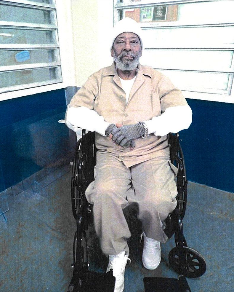 <i>Provided by Federal Defenders Office via CNN Newsource</i><br/>Charles Burton is seen with his mother and daughter