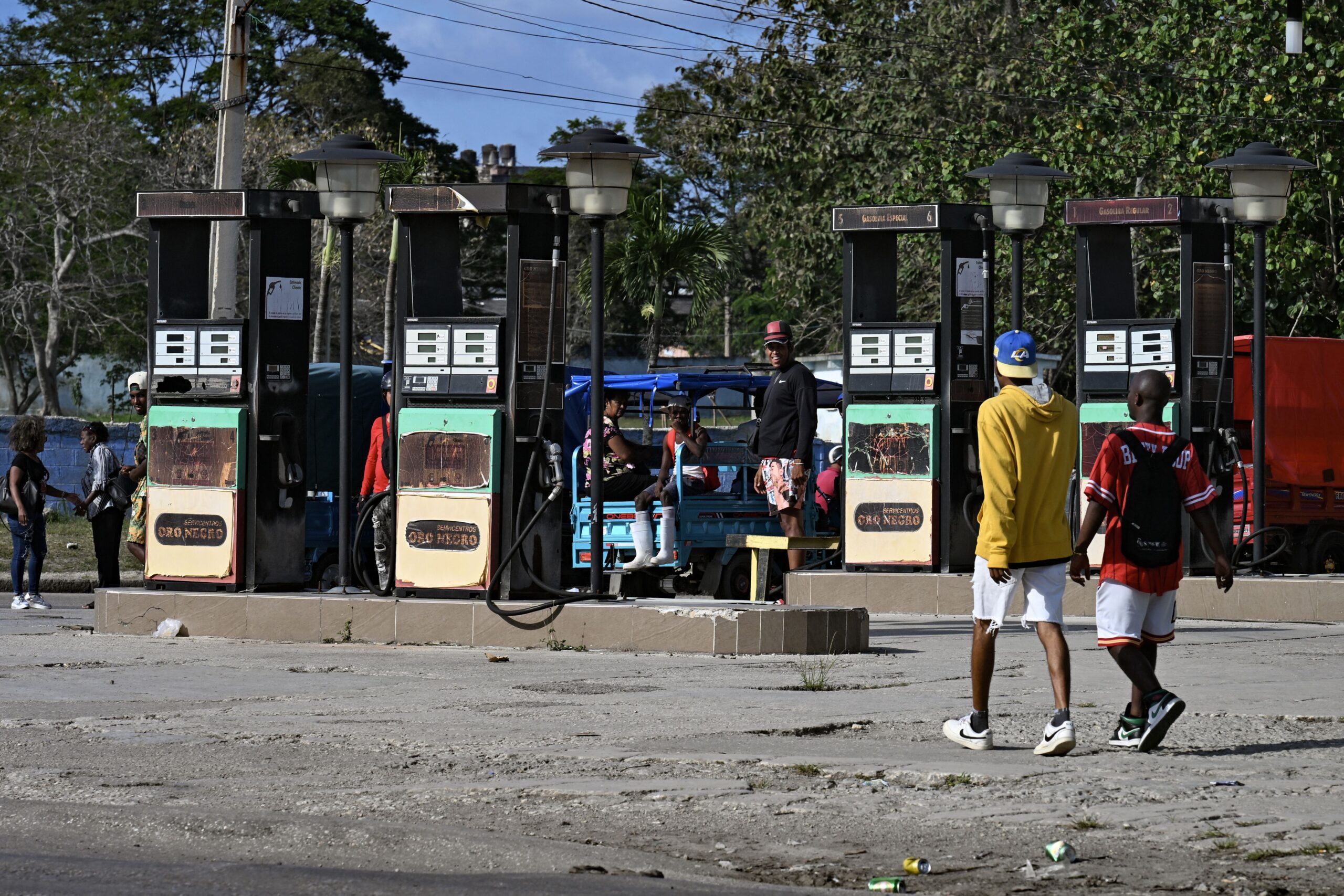 <i>Yuri Cortez/AFP/Getty Images via CNN Newsource</i><br/>A gas station remains closed due to a lack of fuel in Havana