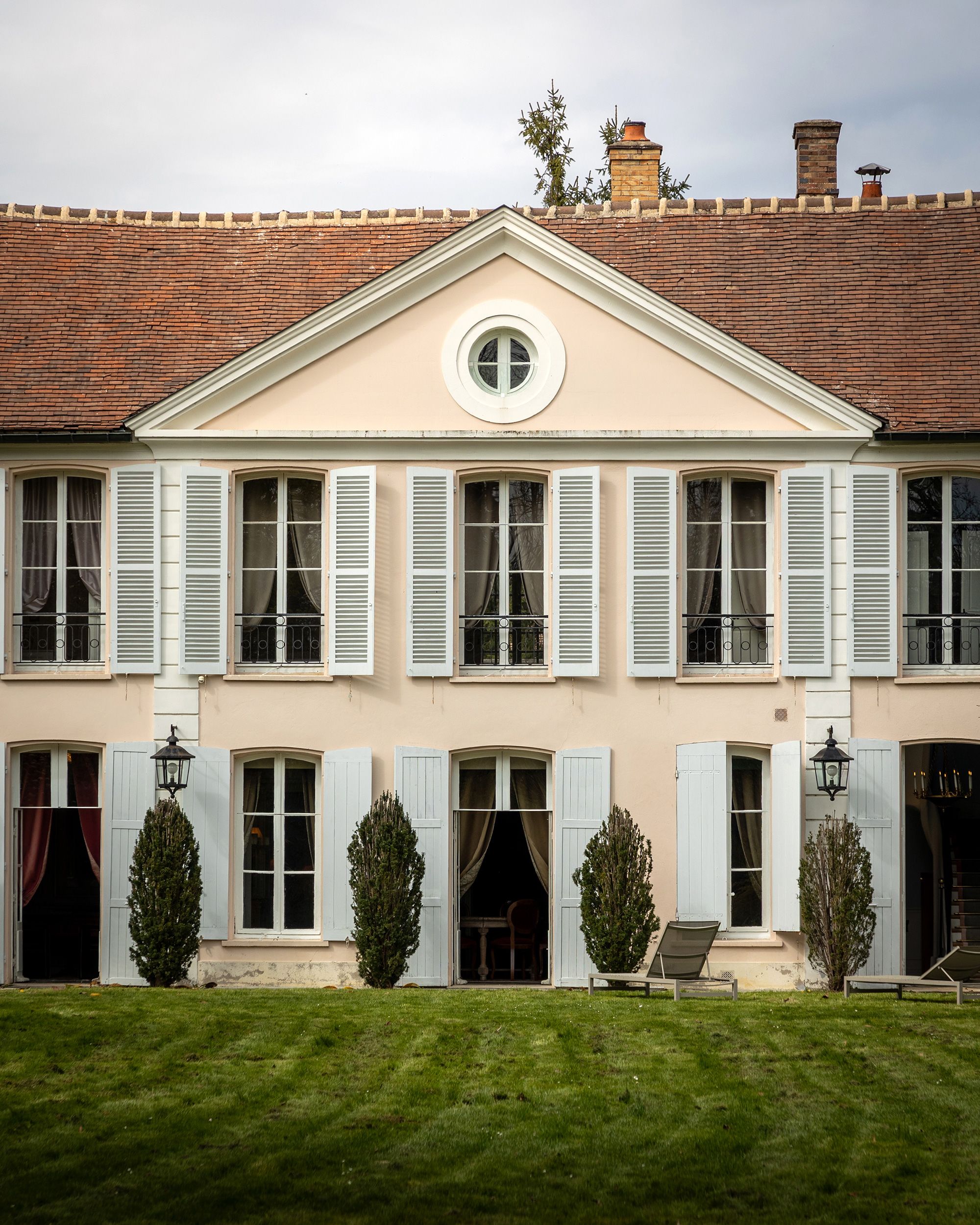 <i>Matteo Merea/PylaParis.fr via CNN Newsource</i><br/>The former home of Karl Lagerfeld