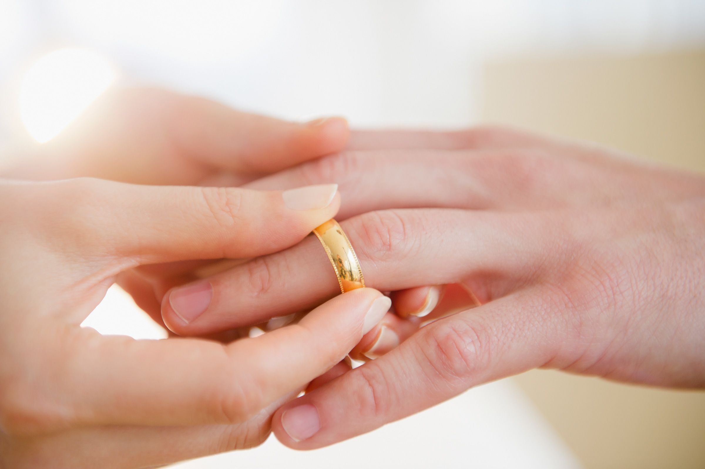 <i>Jamie Grill/Tetra Images/Brand X/Getty Images via CNN Newsource</i><br/>Never-married men have 68% higher cancer rates than men who have been married