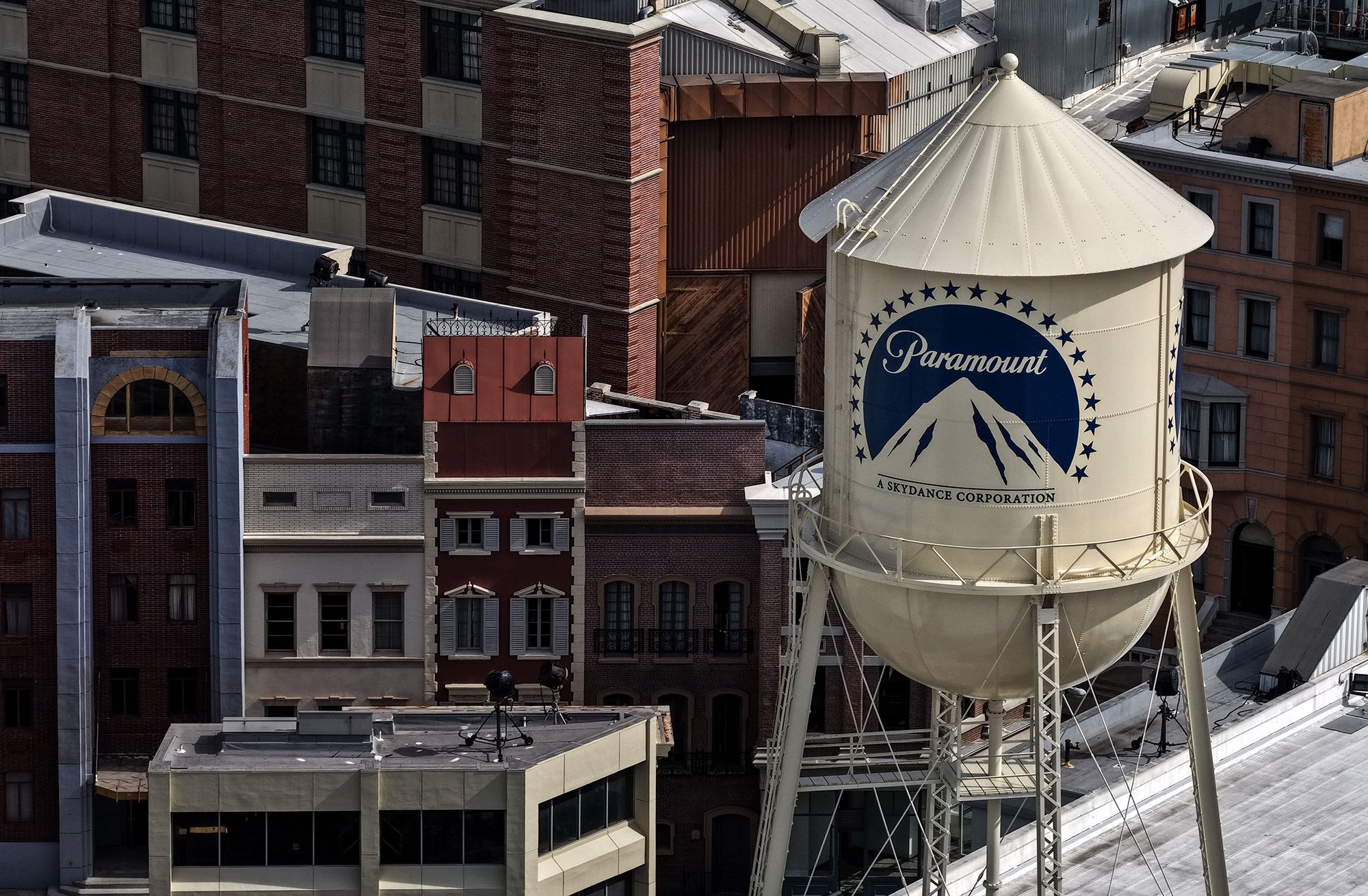 Weather Paramount Warner Bros. Discovery shareholders approve Paramount takeover - KQ2 ...