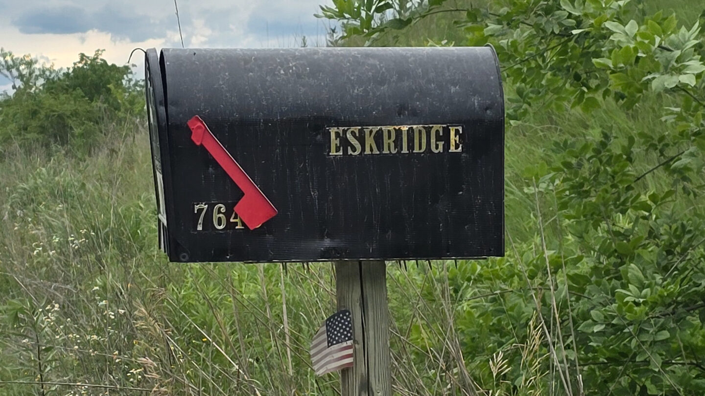 Eskridge mailbox