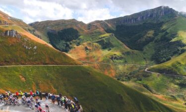Why cycling fans are traveling to watch the world&rsquo;s biggest races in person