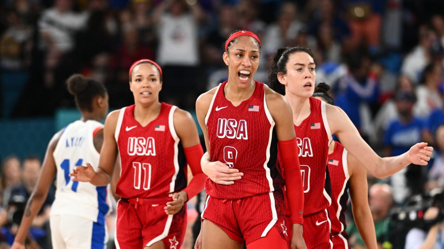 (From L) USA's #11 Napheesa Collier