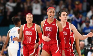 (From L) USA's #11 Napheesa Collier
