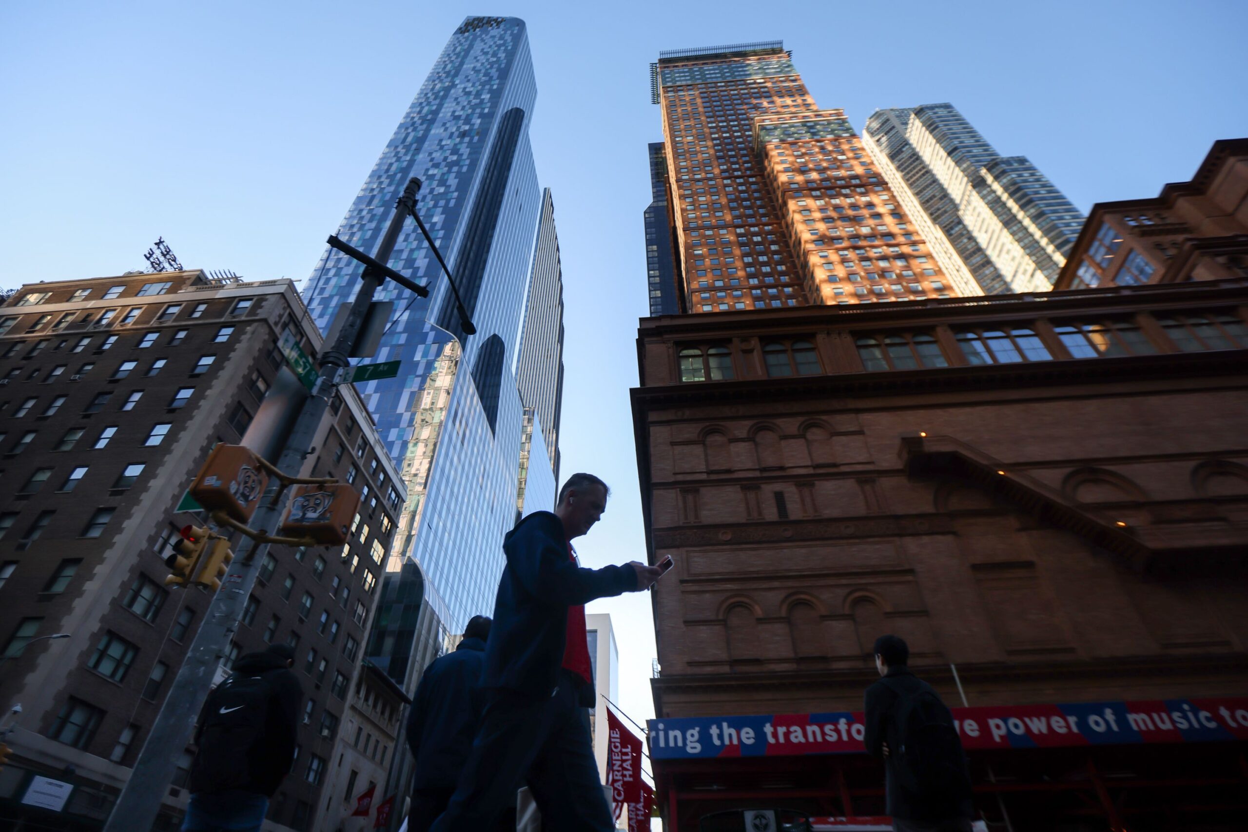 <i>Michael Nagle/Bloomberg/Getty Images/File via CNN Newsource</i><br/>From left