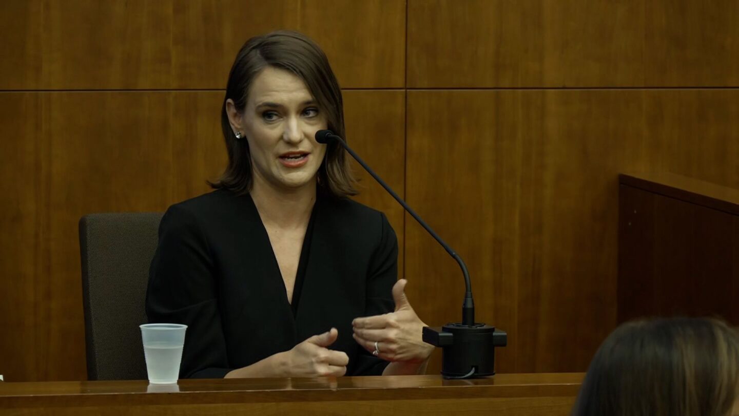 <i>Greg Derr/Pool/The Patriot Ledger via CNN Newsource</i><br/>Defense attorney Kevin Reddington cross-examined Dr. Jennifer Tufts