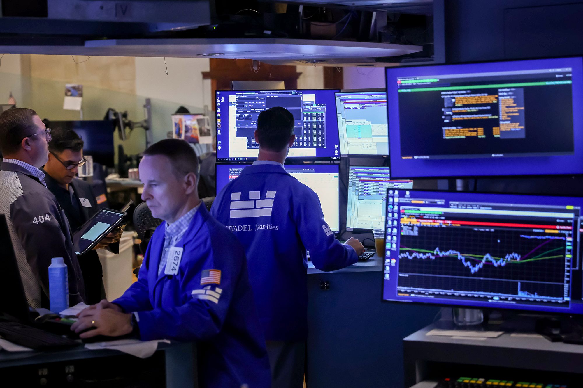<i>Michael Nagle/Bloomberg/Getty Images via CNN Newsource</i><br/>Traders work on the floor of the New York Stock Exchange (NYSE) in New York