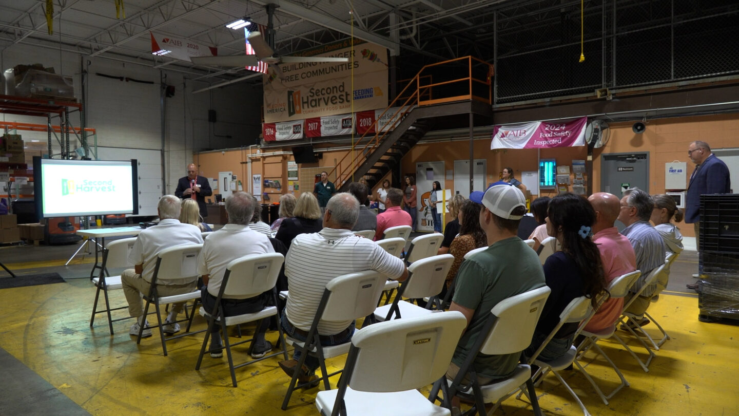 Missouri and Kansas elected officials and political candidates at Second Harvest