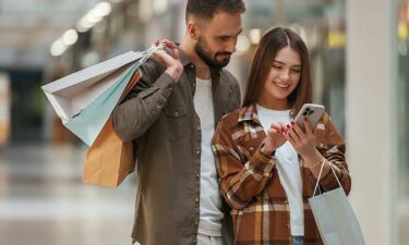 4 reasons to plan now for holiday spending