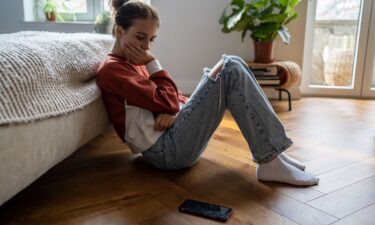 Experts recommend parents establish ground rules about phone use when entrusting preteens with the devices.