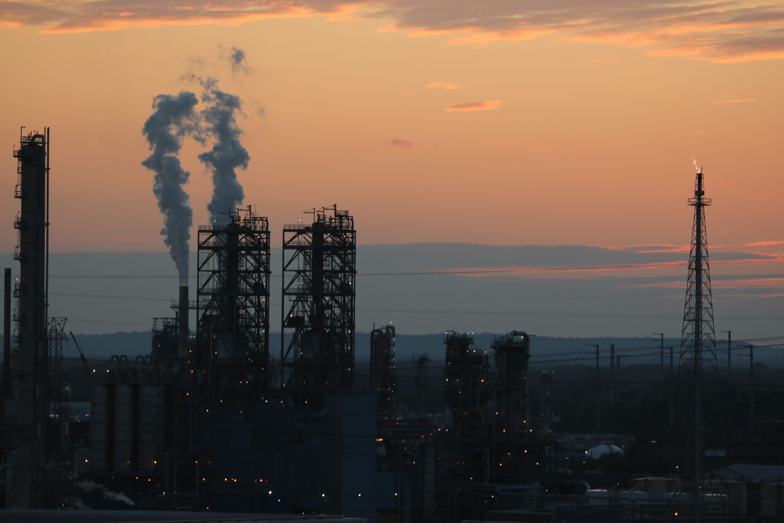 <i>Zhang Fengguo/Xinhua News Agency/Getty Images via CNN Newsource</i><br/>An oil refinery at the Port of New York and New Jersey in New York on August 24