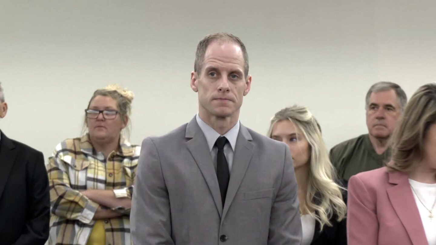 <i>Pool via CNN Newsource</i><br/>Caleb Flynn
