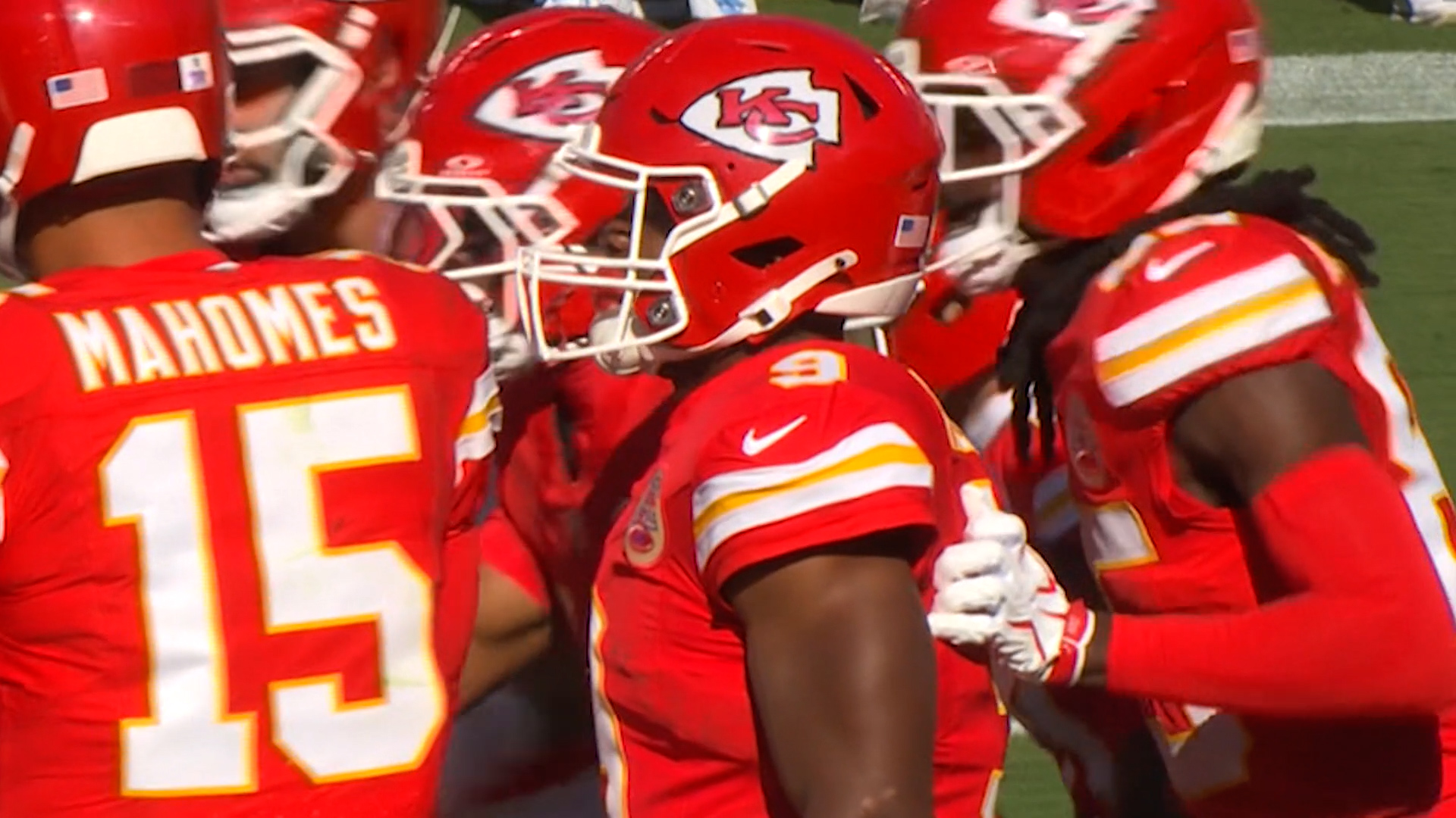 Kenneth Walker scores twice, Kansas City holds the LA Chargers out of the end zone in win