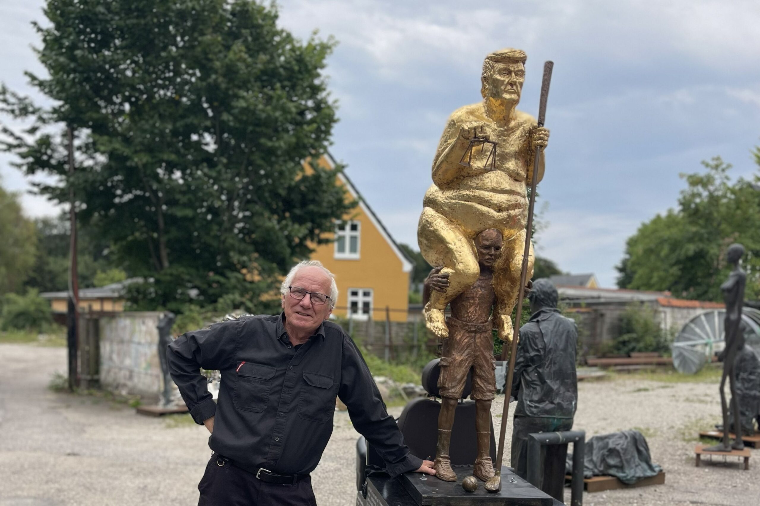 <i>Courtesy Jens Galschiøt via CNN Newsource</i><br/>The Trump sculpture is accompanied by over 1
