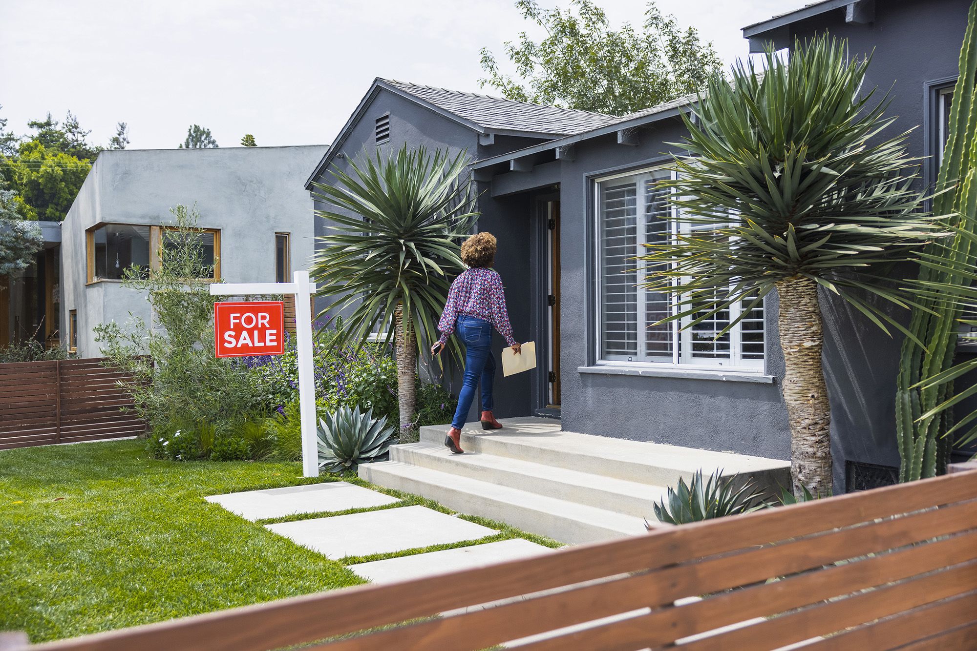 <i>The Good Brigade/Digital Vision/Getty Images via CNN Newsource</i><br/>Mortgage rates recently touched three-year highs