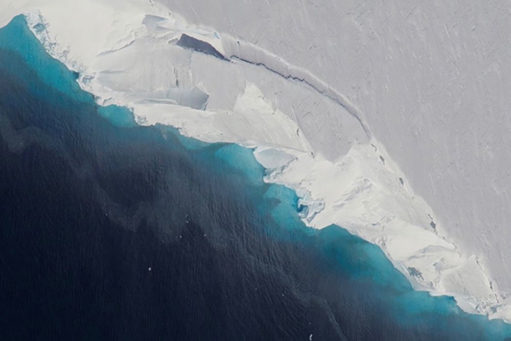 <i>Jeremy Harbeck/OIB/NASA via CNN Newsource</i><br/>An aerial image of Thwaites Glacier.