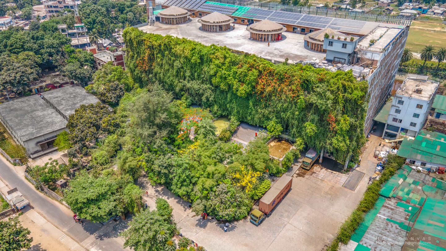<i>Mud Canvas via CNN Newsource</i><br/>The lush seven-story Green Field Factory has won the prestigious RIBA International Prize