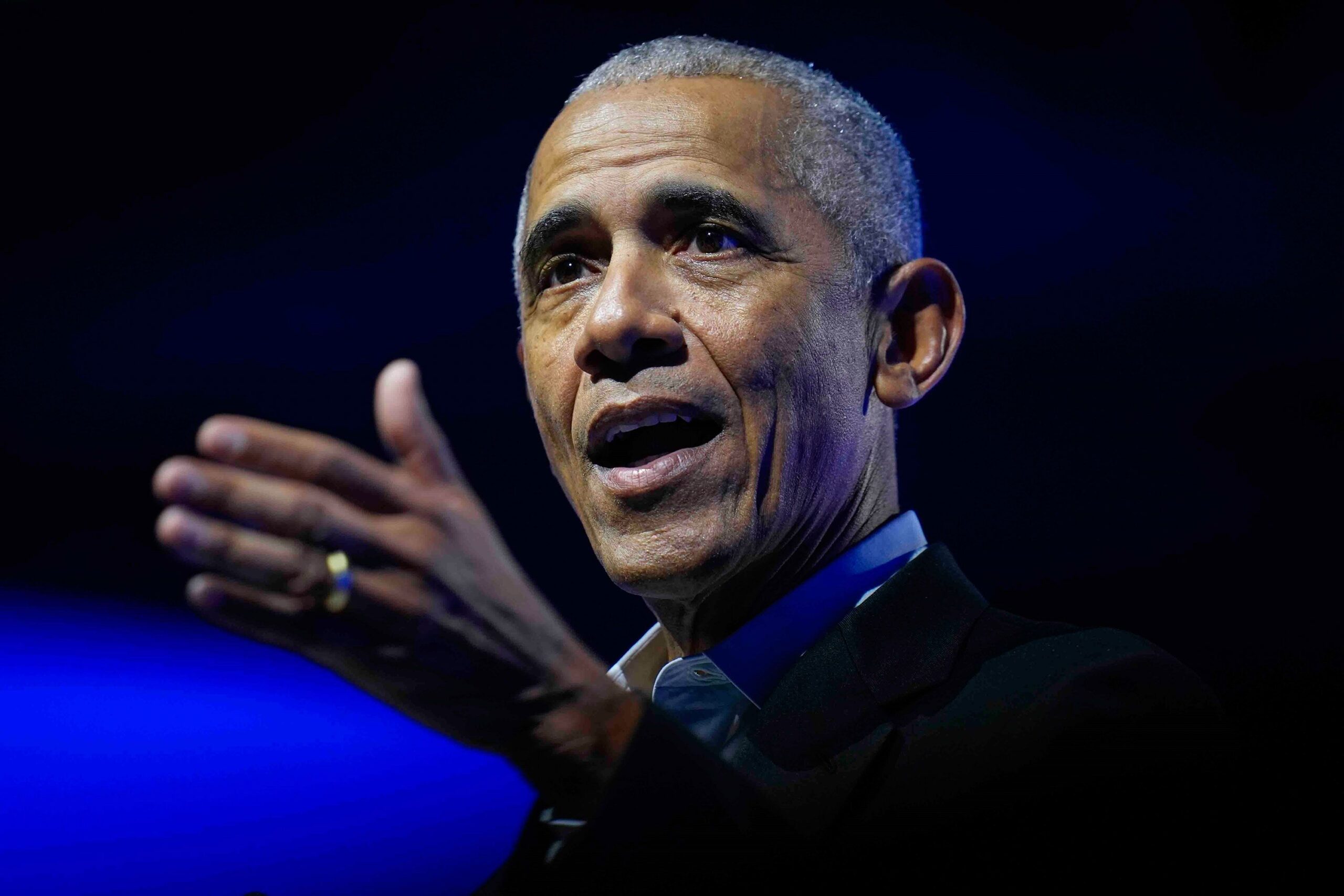 <i>Erin Hooley/AP/File via CNN Newsource</i><br/>Former President Barack Obama speaks in Chicago in December 2024.